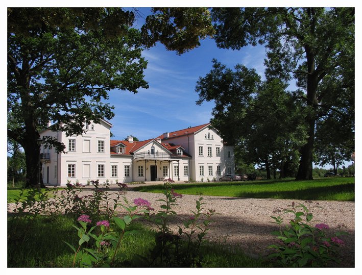 IoT_senzations's tweet image. Join us #SenZations2016 and learn about #IoT &amp;amp; #Business! #Lochow is waiting for you! visit senzations.net