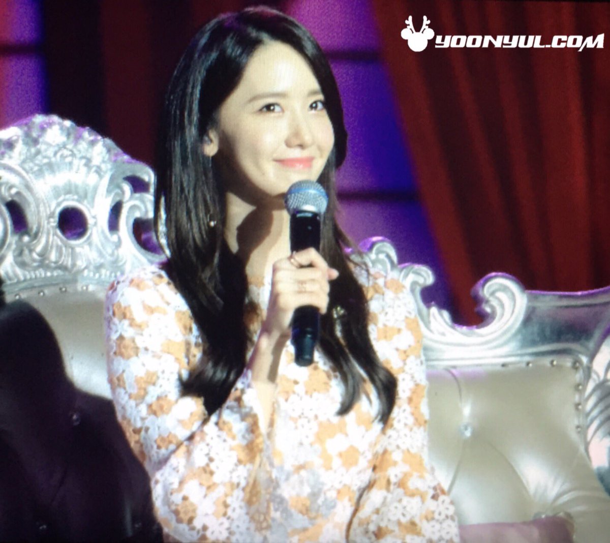 [PIC][24-07-2016]YoonA khởi hành đi Trùng Khánh - Trung Quốc để tham dự "2016 YoonA 1st Fanmeet - BLOSSOM in Chongqing" vào sáng nay - Page 2 CoIp4NyVIAAwO2Z