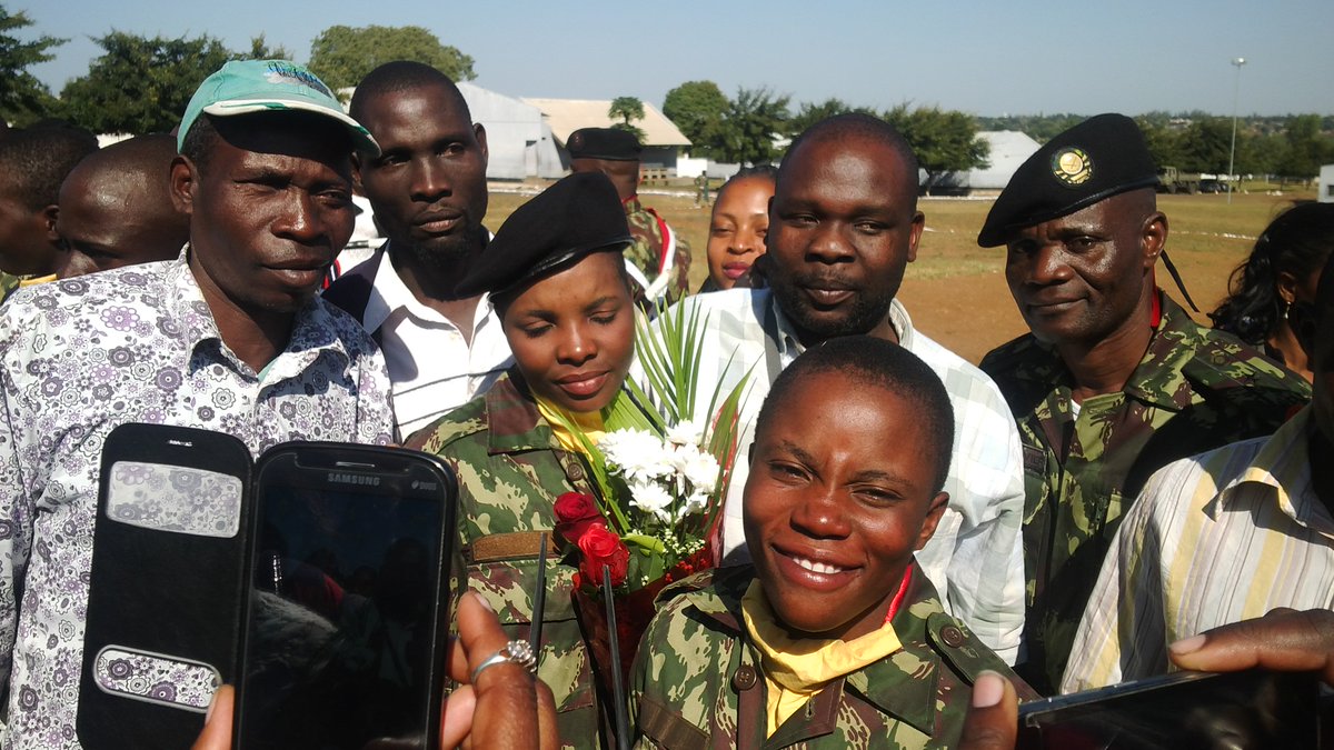 clesiozibia2's tweet image. Malambas da vida@@@@@@@@