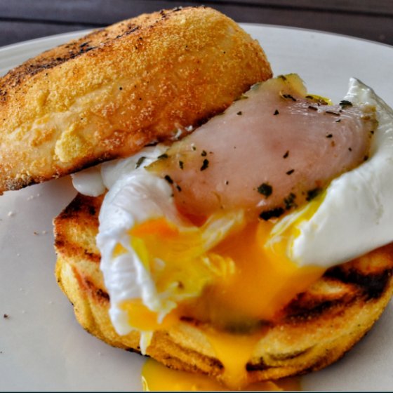 eleqt's tweet photo. /Blog: Breakfast at @alilavuluwatu. Read the blog by @HungryHongKong at https://t.co/VRBA0CyB0K https://t.co/9f6bDqPDXM