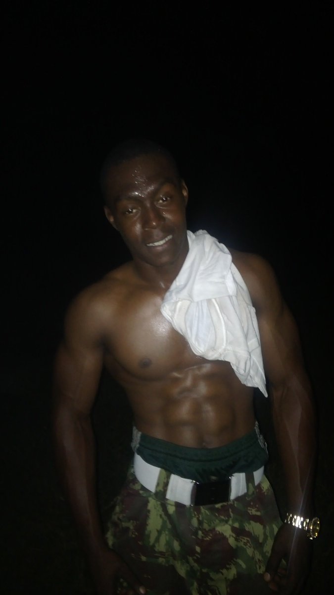 clesiozibia2's tweet image. 