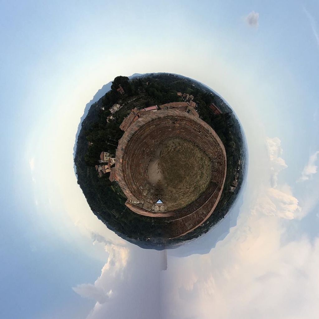 alessandrobeghi's tweet image. My circular Lari. #circularapp #Lari #theatre #tuscany #pisa #beautiful ift.tt/2a7DUpc