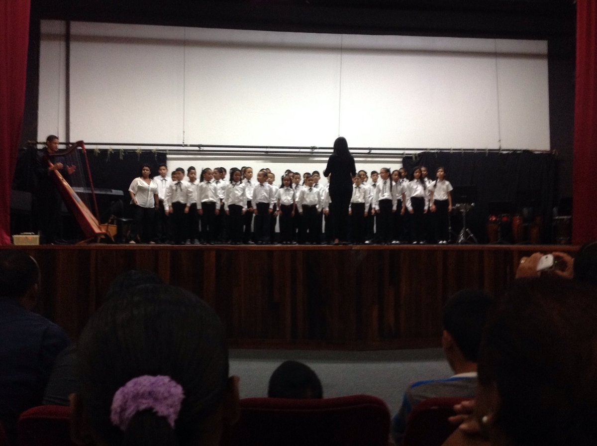 Coro Infantil #NucleoLidice concierto cierre de temporada 2015-2016 Teatro Cristo Rey