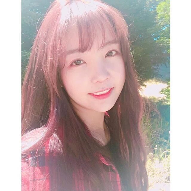afterspics's tweet photo. ♡ raina ♡ https://t.co/nbA0rLvT00