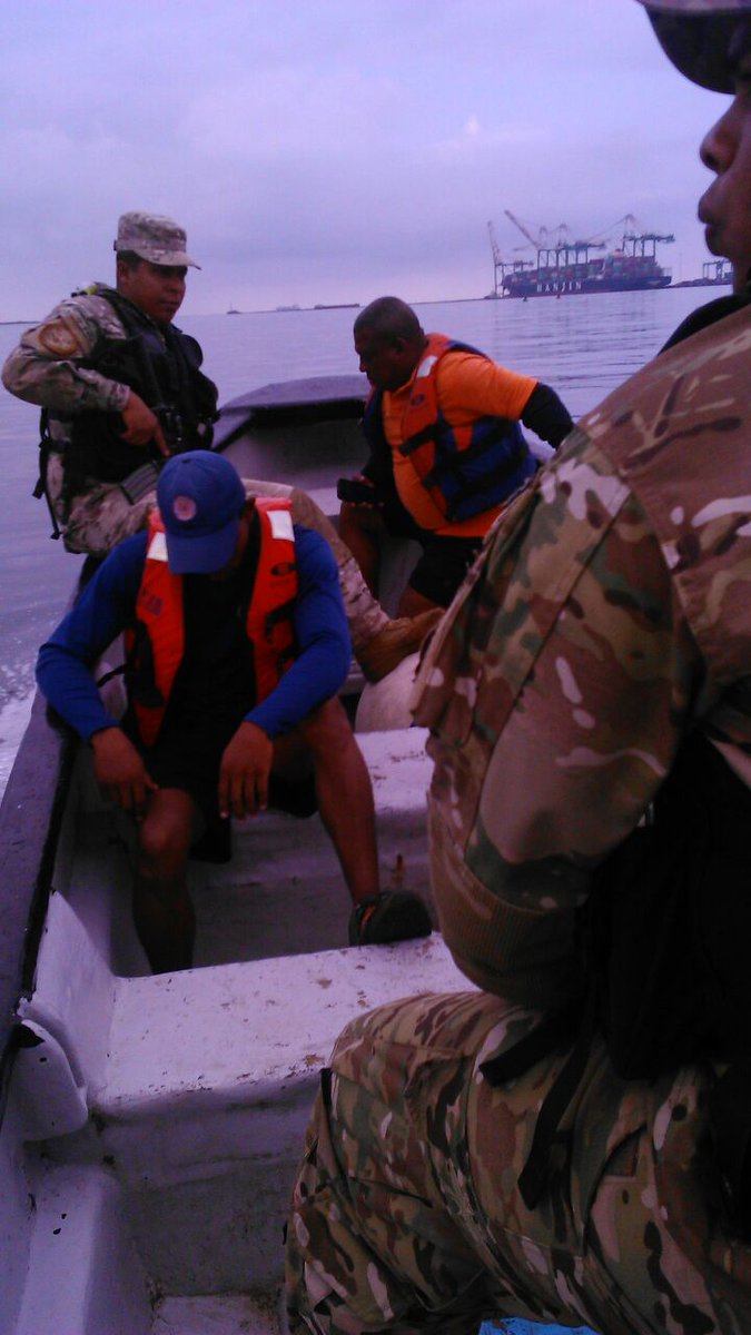 aeronavalpanama's tweet photo. BPC-2209 en búsqueda de 1 tripulante del Buque SOLAR N de bandera Liberiana/Rompe Olas de Colón. #SENANContigo https://t.co/C0SNFvGmVZ
