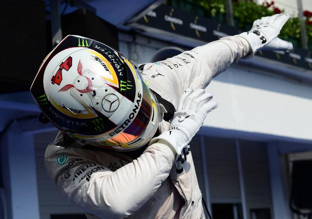 KylaAnnKlein's tweet photo. Well done @LewisHamilton , took first place and are now leading the championship. 💪#F1 #F1Hungary #LewisHamilton https://t.co/Y2fMsKhiCE