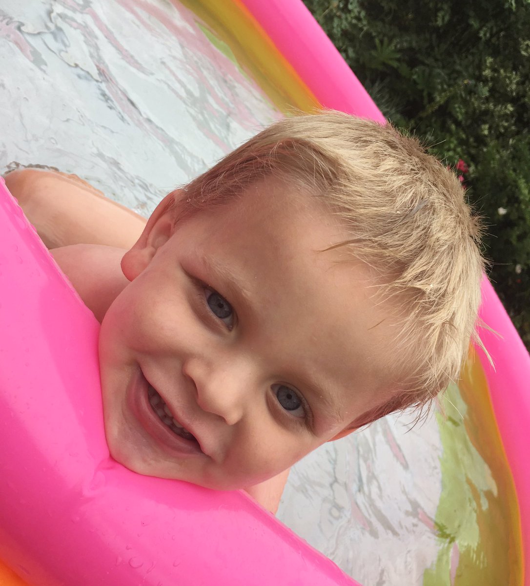 AmyKeeping's tweet image. 'Lil dude &amp;amp; dudette. One lucky mummy!