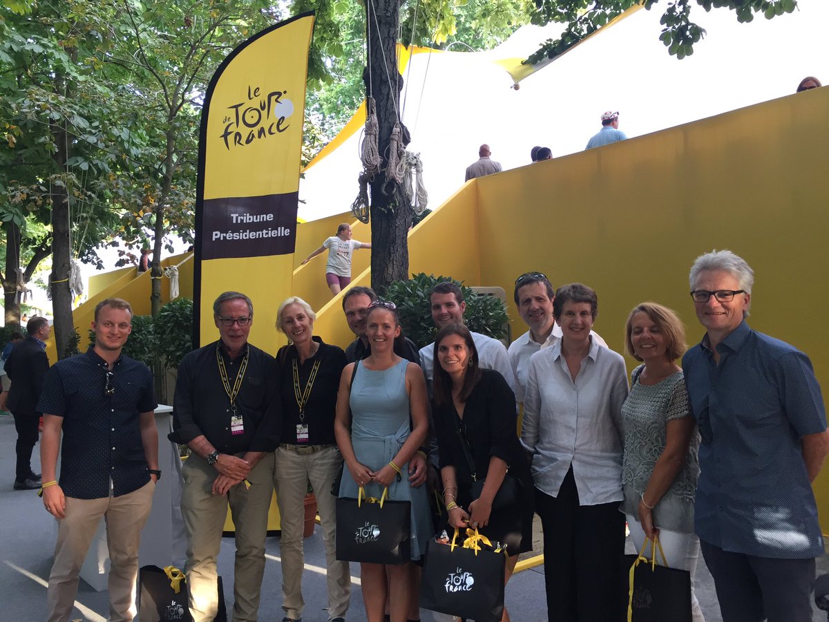 tdfbern's tweet image. Quelle finale @LeTour! Le comité d'organisation Berne a pu poursuivre l'étape finale à Paris. #tdfbern #tdf2016