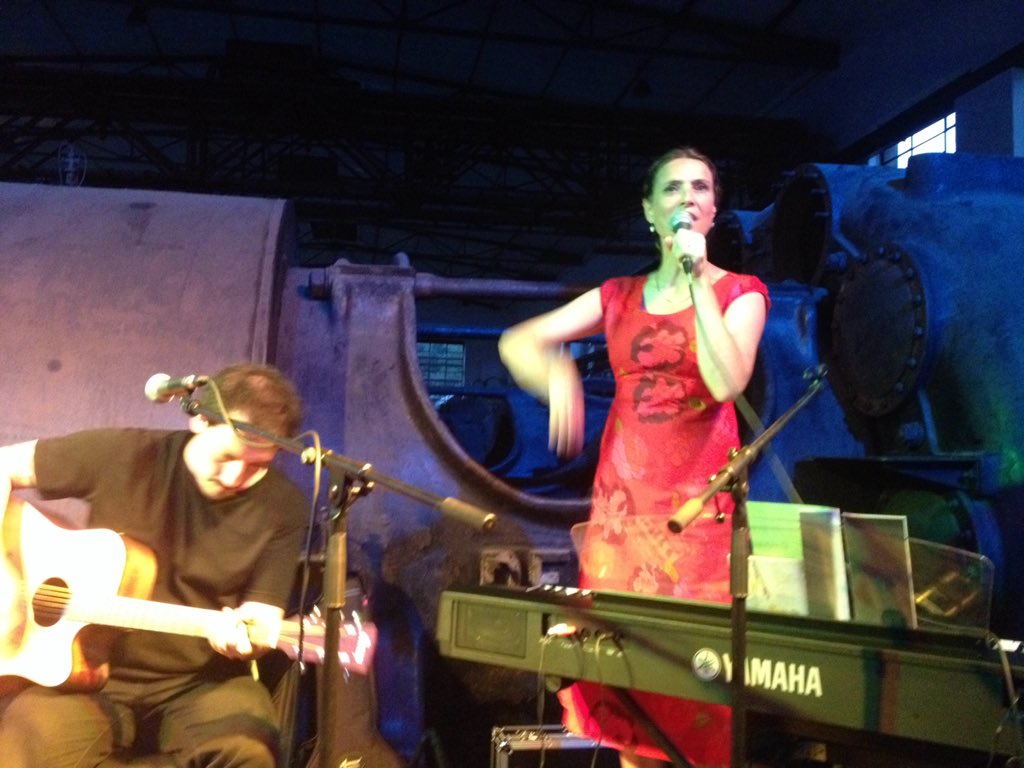 "Es ist ein Geschenk, hier zu singen." Die gebürtige Schwedin wuchs in einer Bergbauregion auf. #KokereiHansa