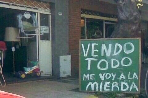 maniacshitt's tweet photo. Cuando tu banda favorita va a tu país https://t.co/ac504ek43P