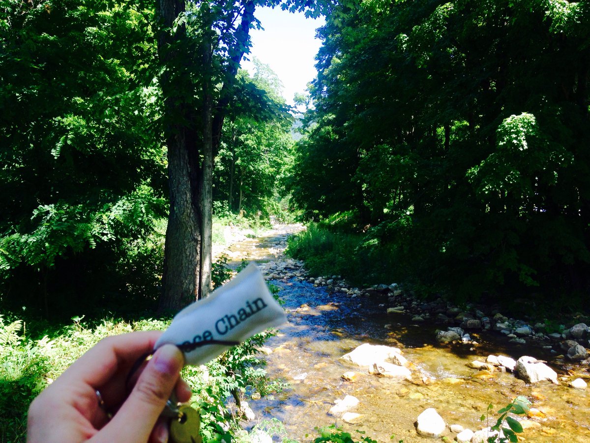 thepeacechain's tweet photo. Peaceful Vermont views!  #danby #thepeacechain #peacechain #peaceful #river #vermont https://t.co/4XgLSK3GkE