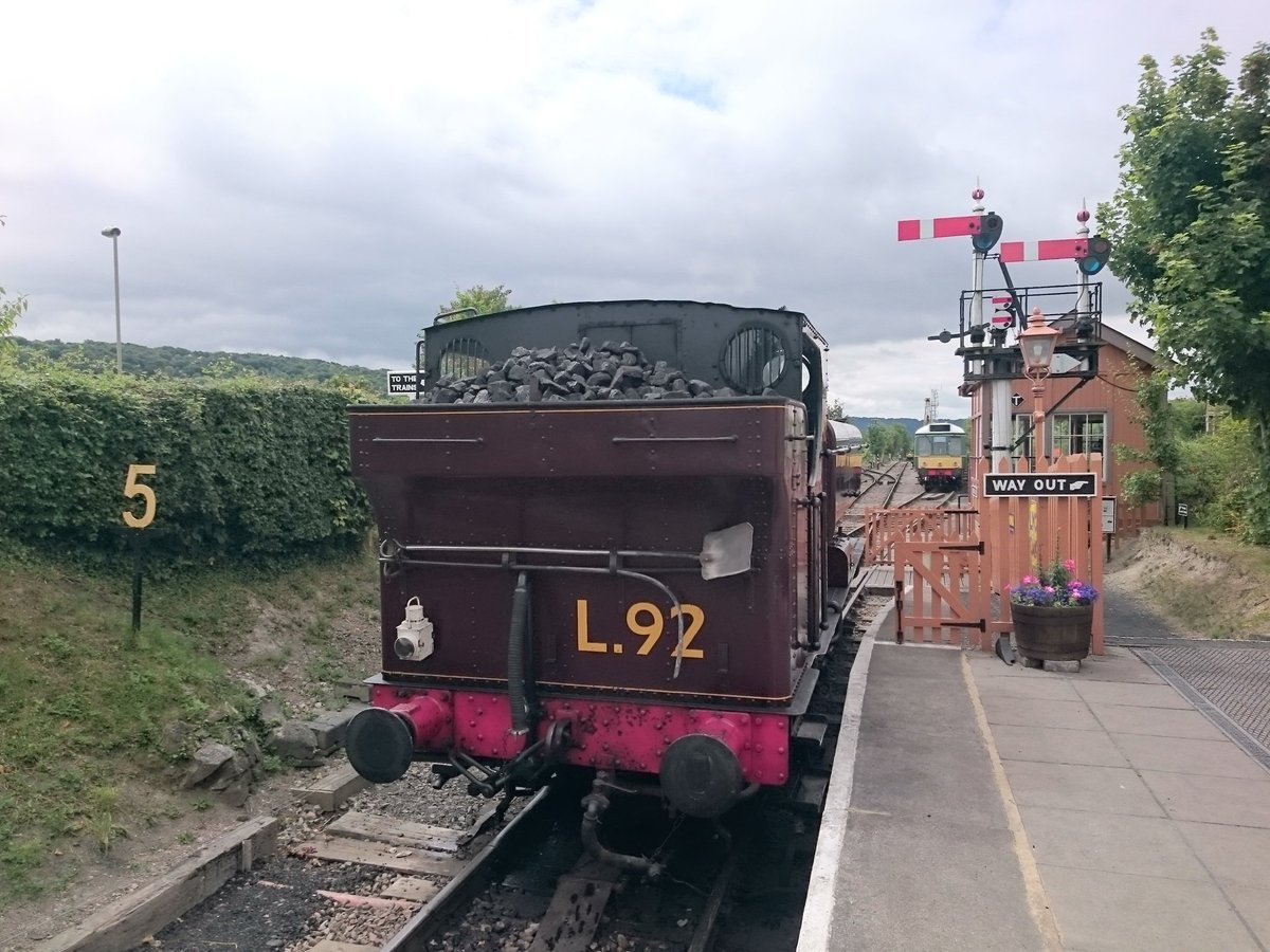 James_Kindred's tweet photo. Great day riding the rails @ChinnorRailway - loved the use of the two tone whistle to say hello to the cricketers! 😃 https://t.co/ZPpbG3npqg