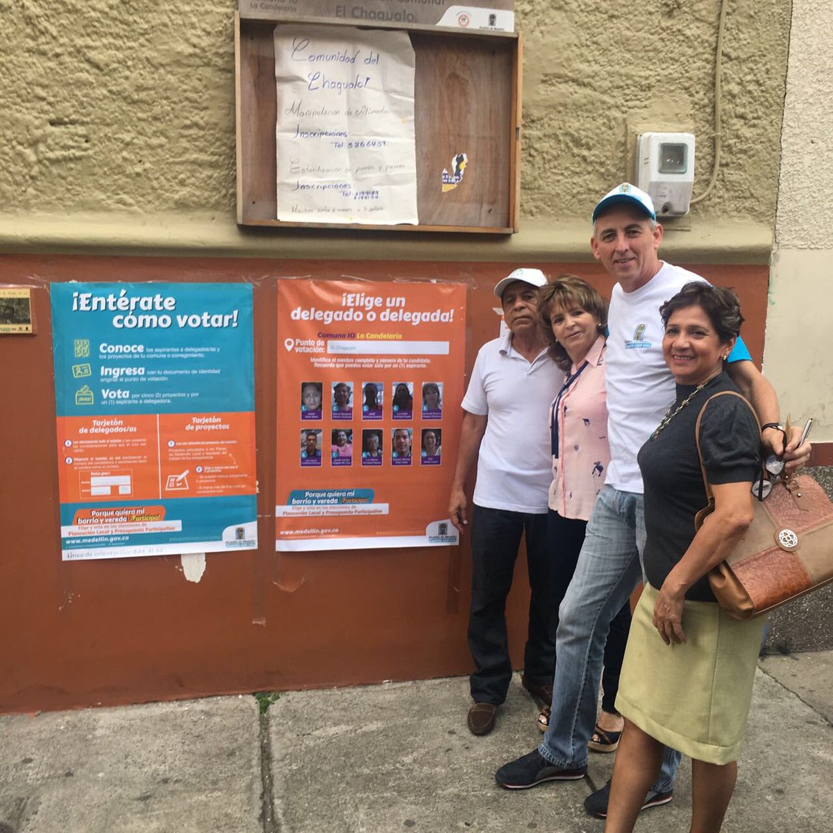 duquenicolas's tweet photo. Medellín participa a través de las jornadas de #PPyPL. Un ejercicio que permite al ciudadano decidir @AlcaldiadeMed https://t.co/pBOzt54ytW