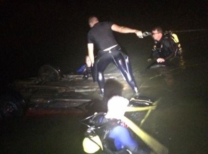 Child drowns in submerged car in Coosa River, authorities say bit.ly/2aj0DAM