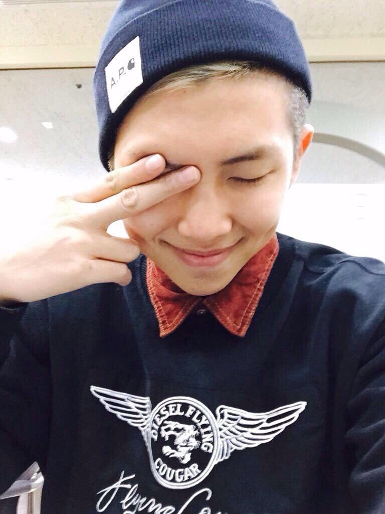 rapmon_94line's tweet photo. もっかいやります！🤘🍑🤘

🍑99line
🍑ナムよりお～る⚒
🍑岐阜ARMY
🍑RT､いいねした人👉光の速さでお迎え
🍑鬼絡み、濃い絡み希望🐎🙋

#BTS
#방탄소년단
#ARMYと繋がりたい 
#RTした人全員フォローする https://t.co/puvFhRiW4K