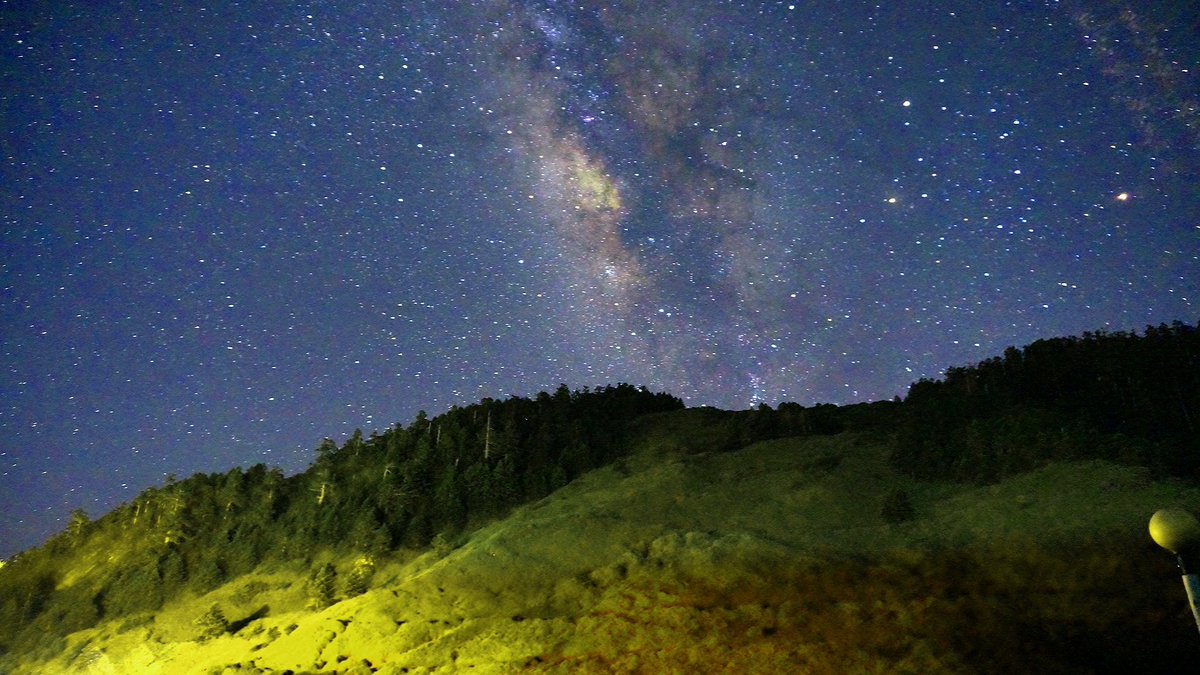 Jim19981206's tweet photo. 武嶺-星空 https://t.co/GD8OdMyHwM