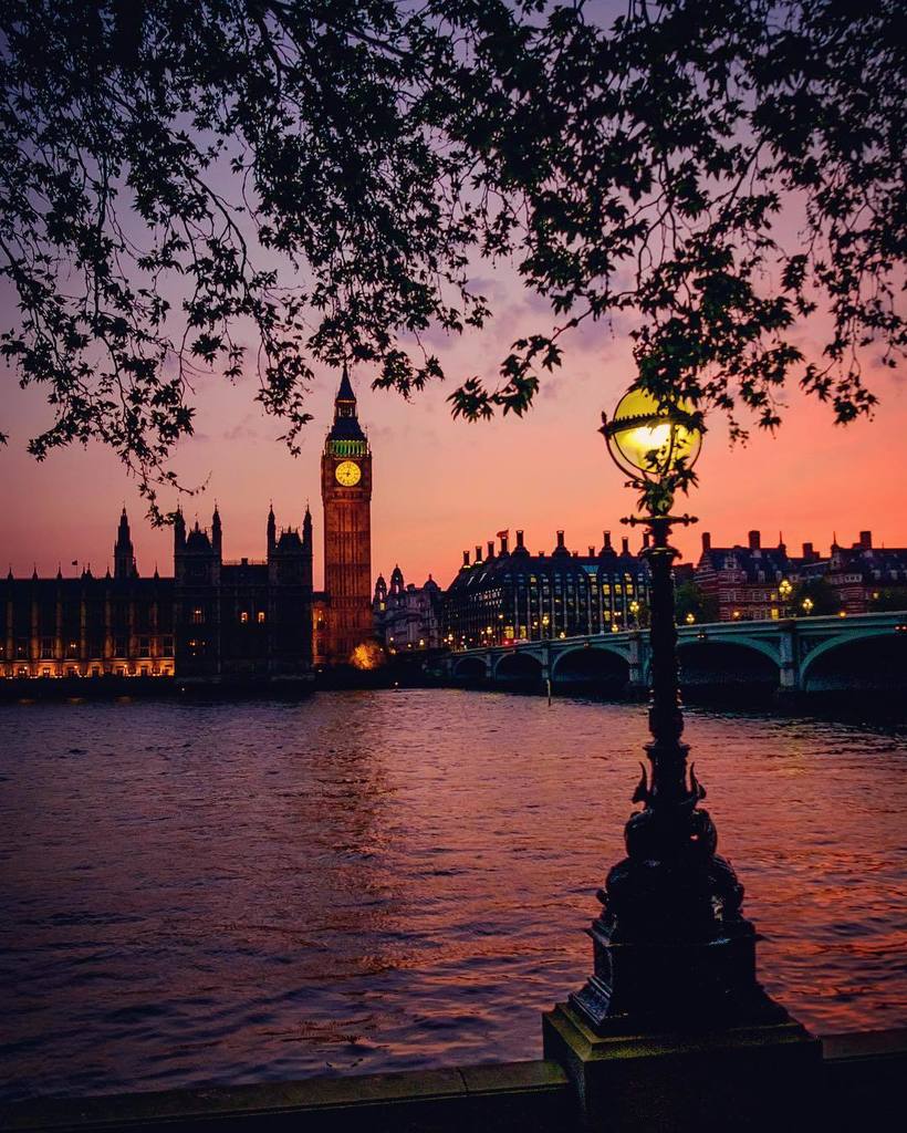 alanisko's tweet photo. Ben time π¬π§ππ»ππ«#London #SundayBen #BigBen #thisisLondon #thatclocktower #westminster #cityβ¦ https://t.co/2iY5XvPpmW https://t.co/UjVPJYjUYq
