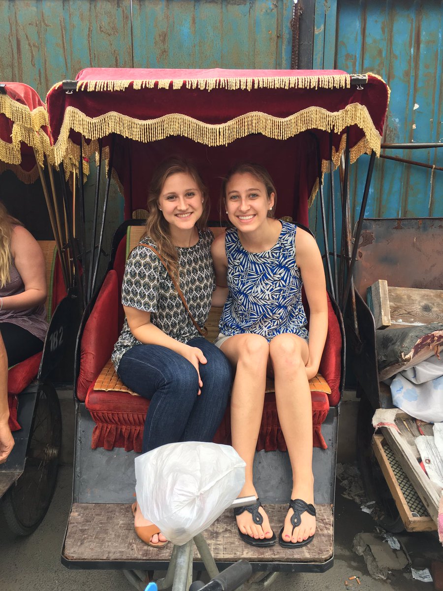 PrayingSarahH's tweet photo. China Day 10 🇨🇳
-church
-National Museum
-pedicab ride
#greatday #bestpedicabseatmate #ibi2016 https://t.co/Sj9yNbG9JK