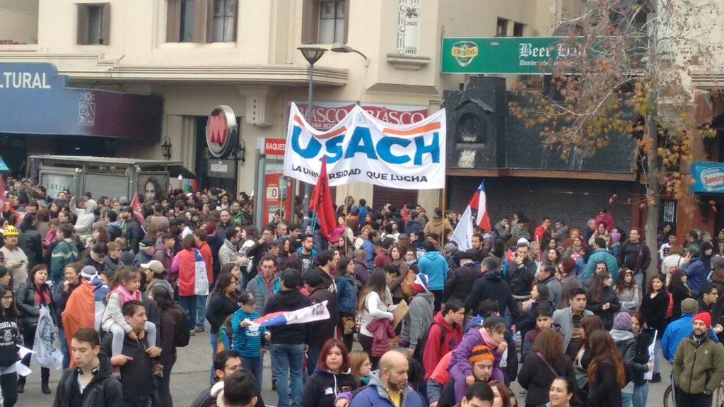 feusach's tweet photo. ¡Por tus abuelos, por tus padres, por tu futuro como trabajador! No + AFP en Chile @juan_delatorrem @JohnsonMedinaj https://t.co/S231gWR9h4