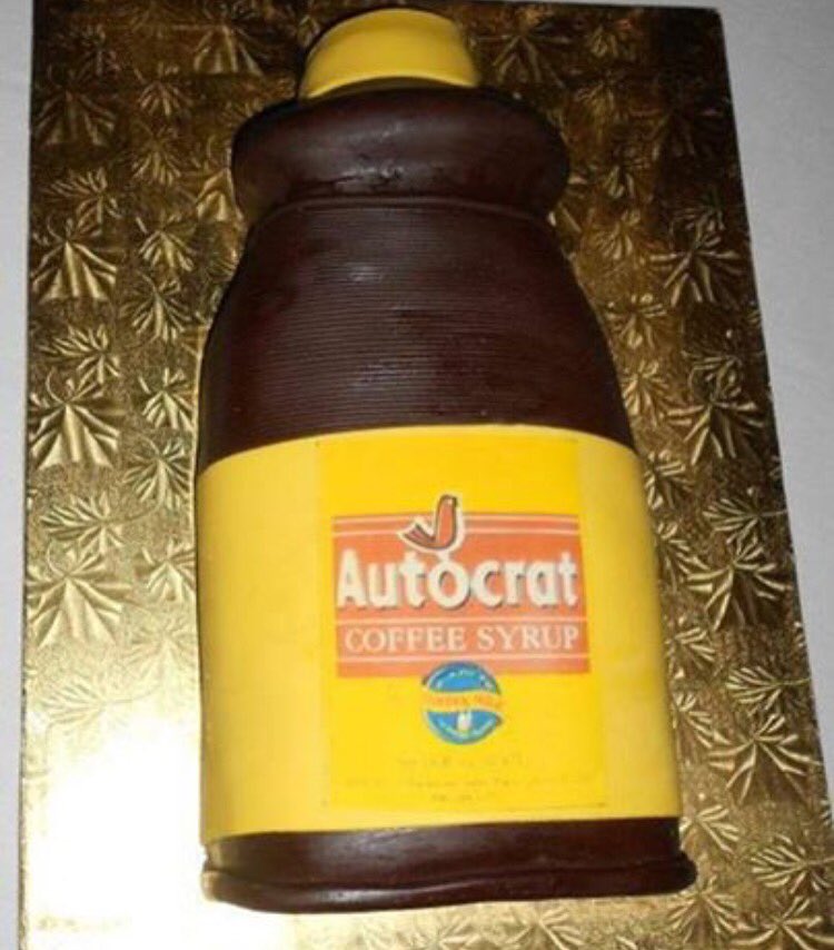 A Rhode Islander's dream cake! Retweet if you want this cake for yourself! #Autocrat #Cake #RhodeIsland