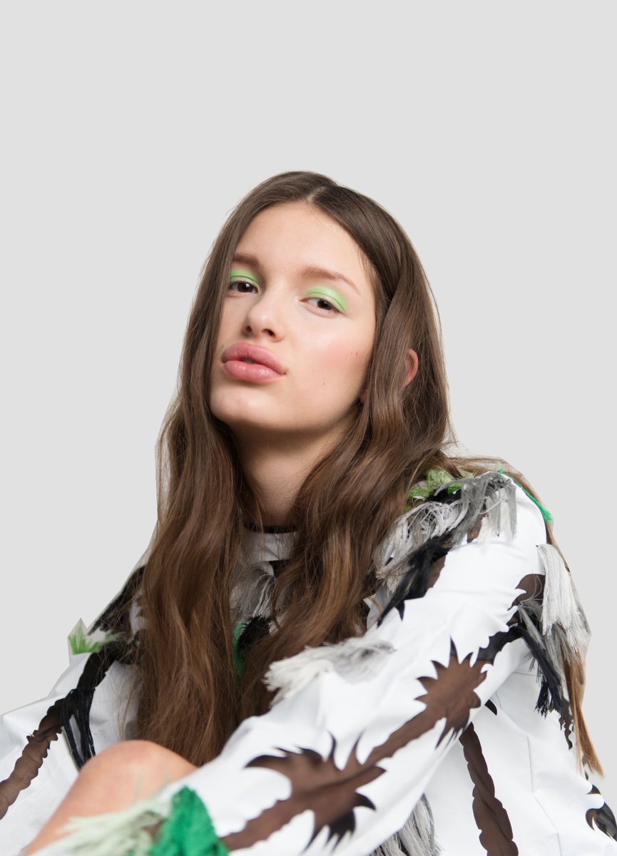 🏠 H O M E A L O N E 🏠 <a href="/odabeide/">Oda Bakkeli Eide</a> <a href="/EstModels/">Established Models</a> #NoctisMag bit.ly/2a5uv0u