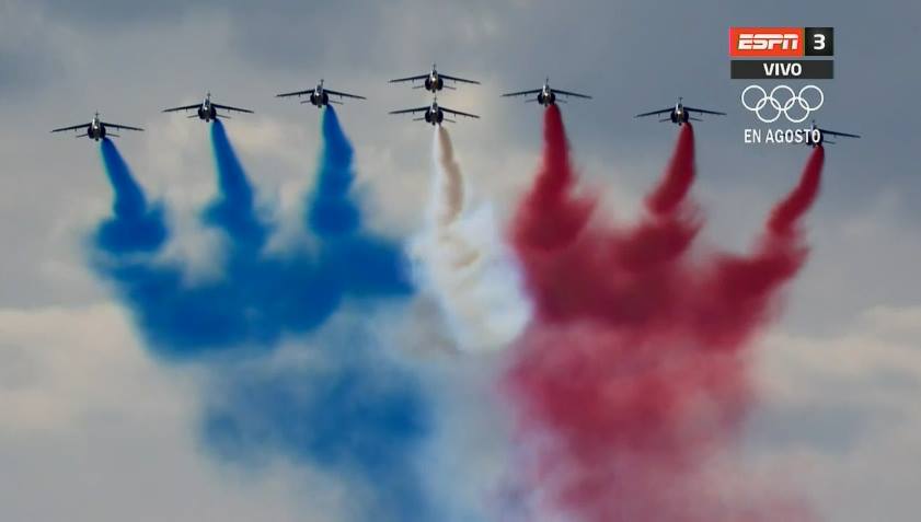 La bandera francesa, en el cielo del #TDFxESPN: disfrutá la última etapa por ESPN3 y @ESPNPLAY.