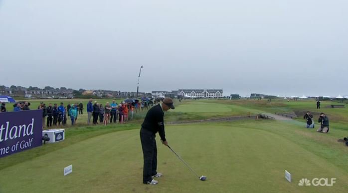 Final hole at the #SeniorOpen. Broadhurst leads Jimenez by 1. Watch now on Golf Live Extra: bit.ly/292sBBe