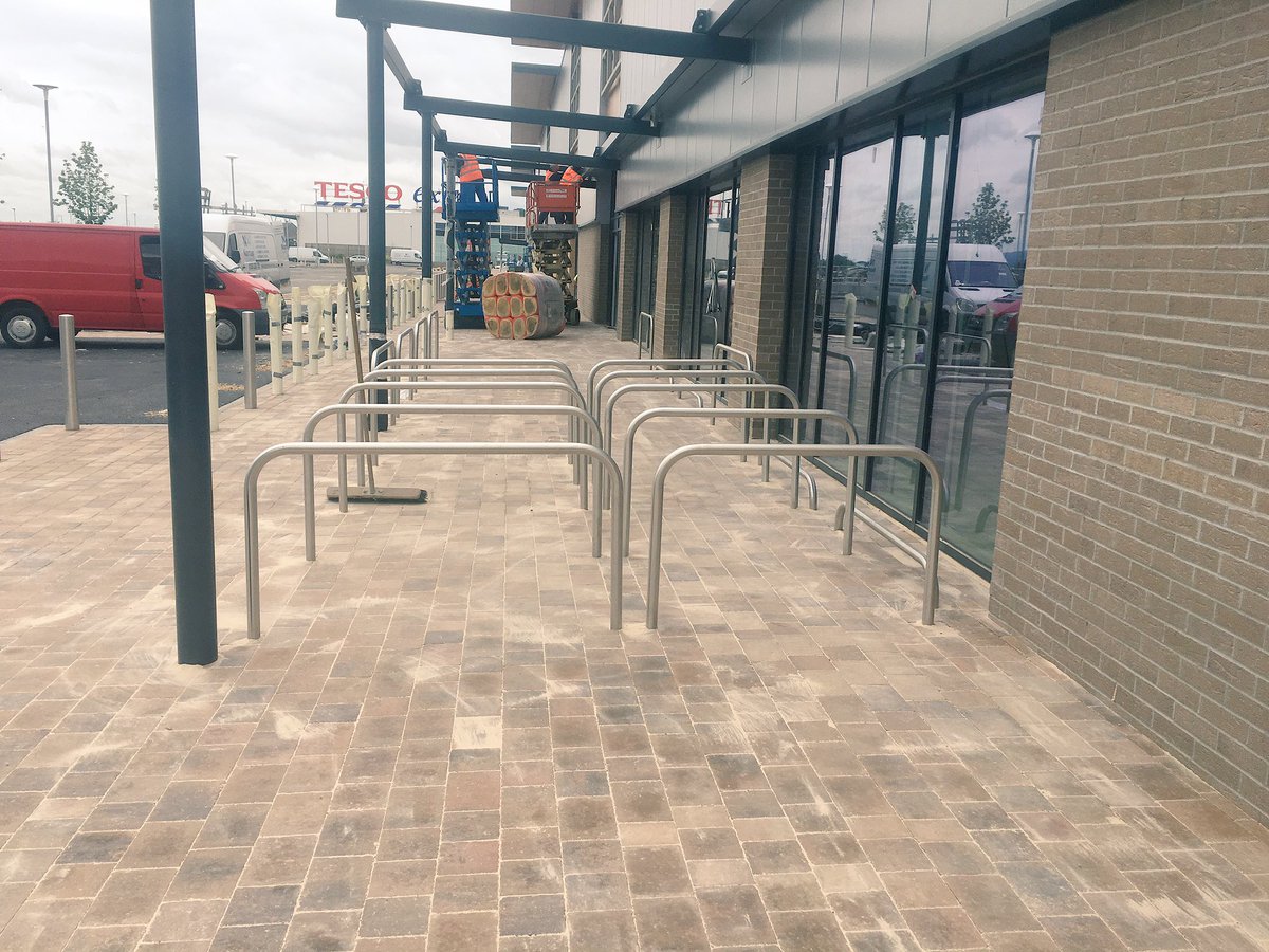 Castle_Paving's tweet image. Completing the @MarshallsGroup paving on @HeronBros Portglasgow site 3months ahead of scheduled finish #castlepaving