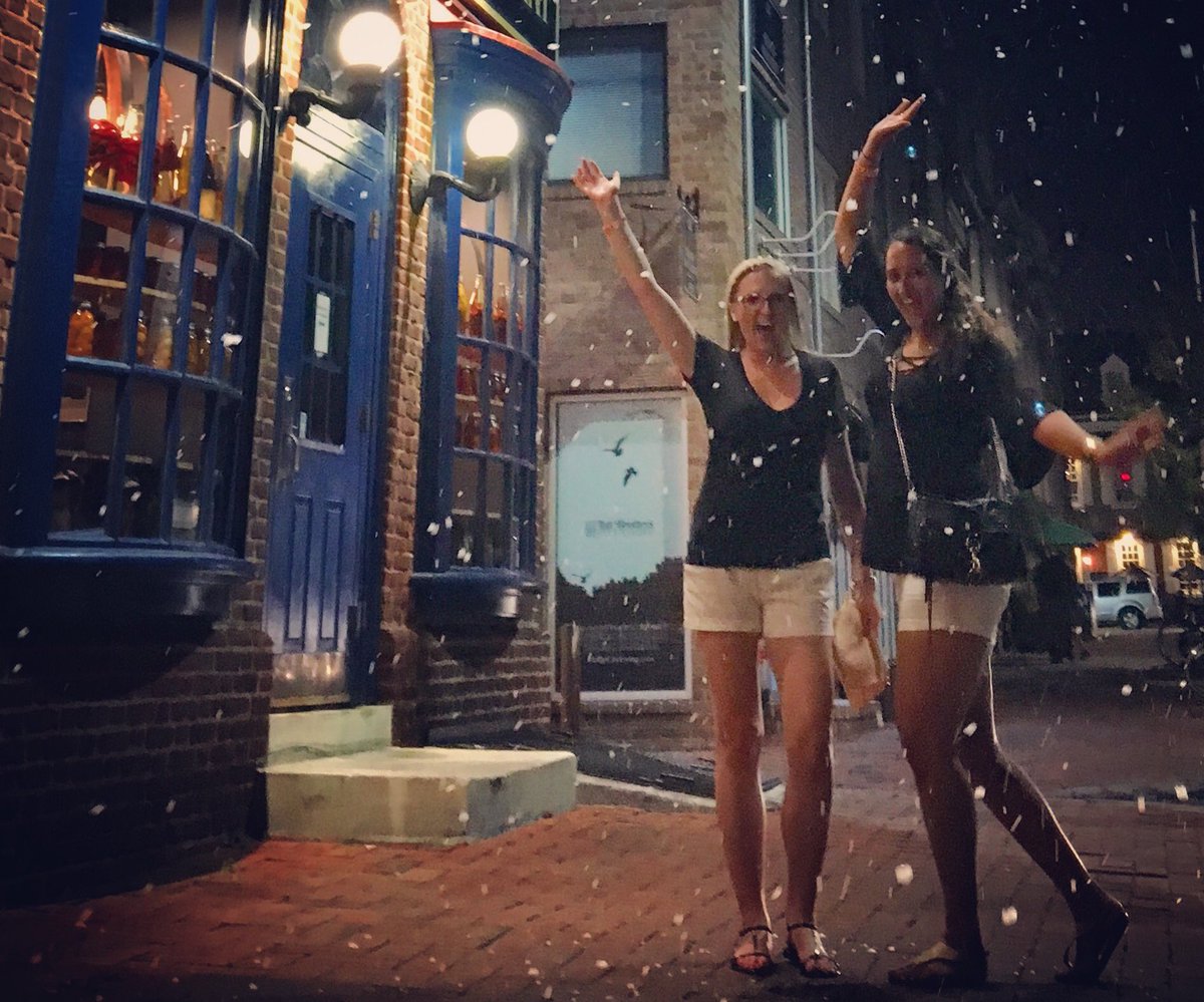 JKCevents's tweet photo. Philly is winning me over! #DNCinPHL #ISurvivedTheRNC #StreetsOfPhilly #SouthStreet https://t.co/SlDcNUHAss