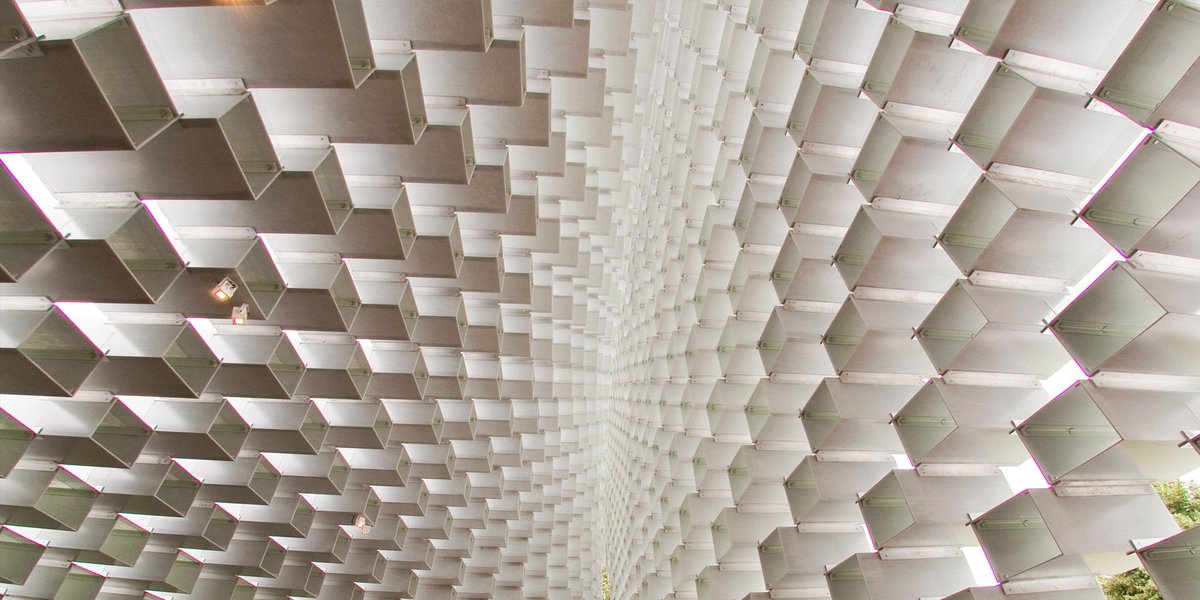 TRBell01's tweet photo. Love @BjarkeIngels #SerpentinePavilion! The glass fibre-reinforced polymer boxes create a refined space &amp; structure https://t.co/xvDjxRjajv