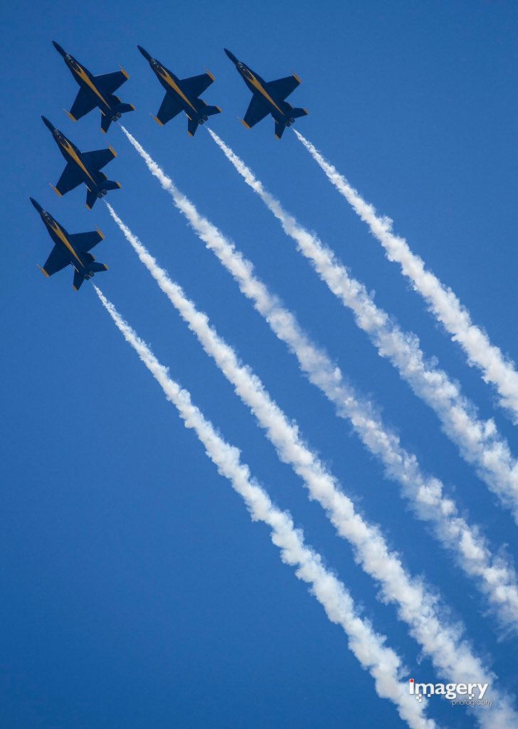 SDairshow's tweet photo. Hey, fans! The @BlueAngels will begin at 2:15 today! Get ready for some #PowerOnThePrairie https://t.co/RSJQUvj5ai