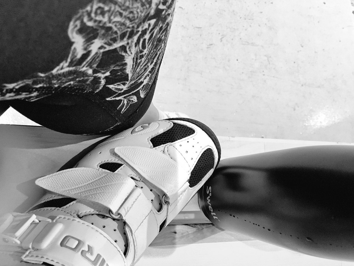 dawnchubai's tweet image. #sweatysunday @Spin_Society ! @RYU_apparel @swellbottle @classpass #spin #indoorcycling #fitness #burn