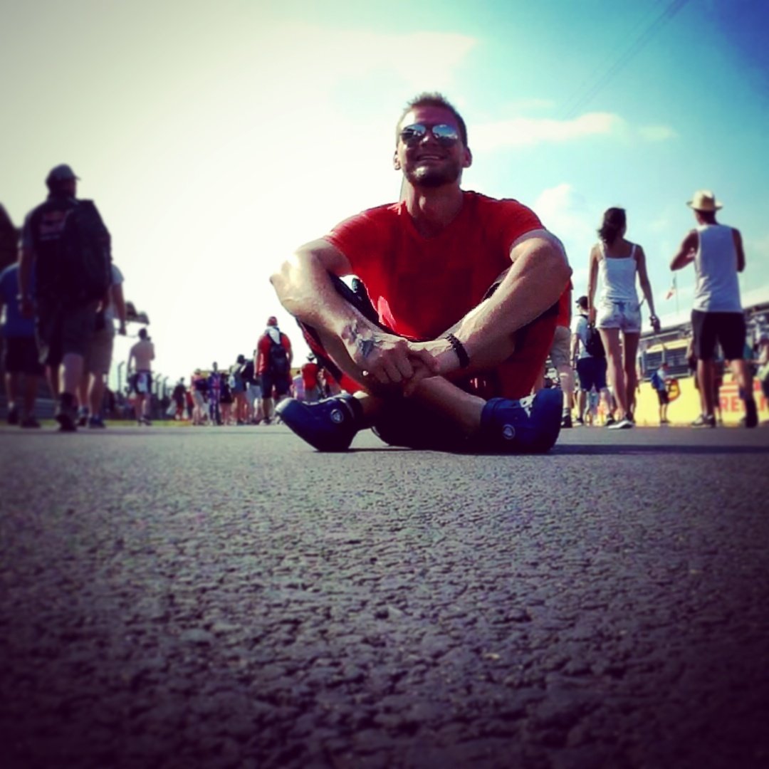 tom_vr6's tweet image. I'm just sitting here on the start / finish straight 😃 #HungarianGP #hungaroring #startfinishline #ForzaFerrari