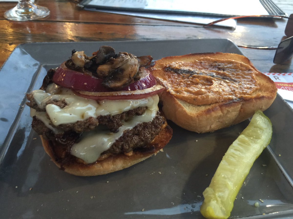 amreindiamonds's tweet image. Got a woody for the #unclewoodysragincajun #ladder19 @CincyBurgerWeek @OHIOBEEF