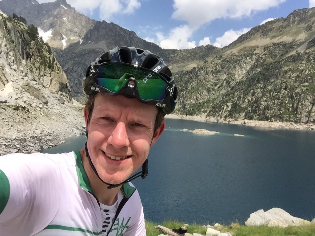 nickyfry's tweet photo. @BarneySpeller78 @VeloClubWalcot @2WheelsChalk There is no actual sign, but Lac de Cap-de-Long..Alt 2161m. https://t.co/34YlE9V9Lq