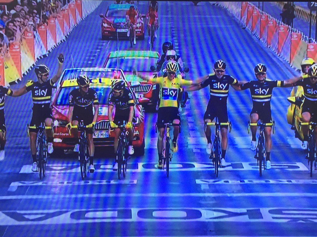 EduardoVarelaTV's tweet photo. Espectacular como siempre #TDFxESPN https://t.co/45SfeVEP0y