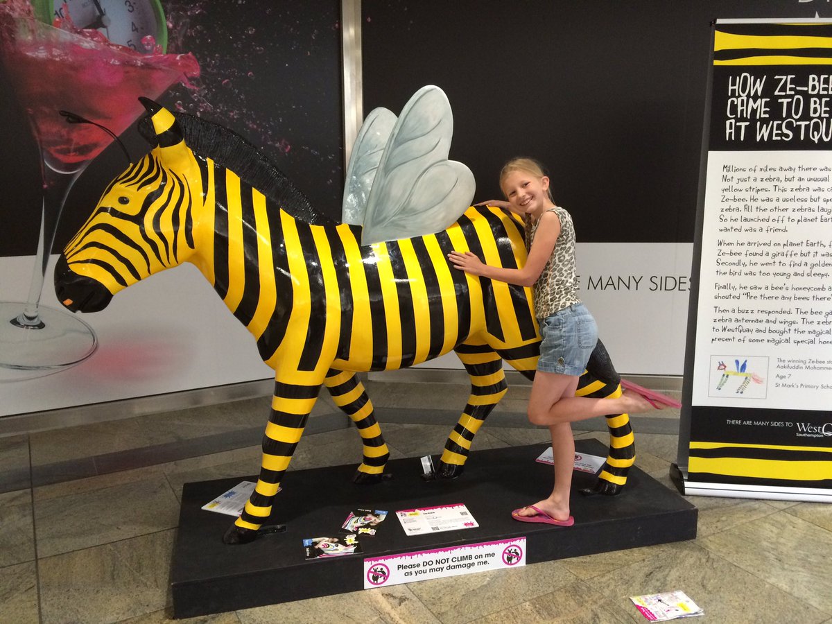 harmonyhelen's tweet photo. Well played @WestQuay @YamahaUK This well matched #piano is perfect with @ZanyZebras2016 #ZeBee! #Zebra #Bee https://t.co/eD9PoZTJjW