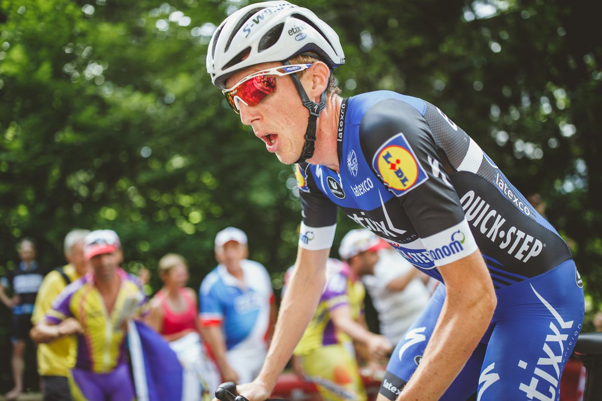 soudalquickstep's tweet image. Follow us and RT this picture for a chance to win our last @PCyclingManager 2016 game key! Photo: @BrakeThrough