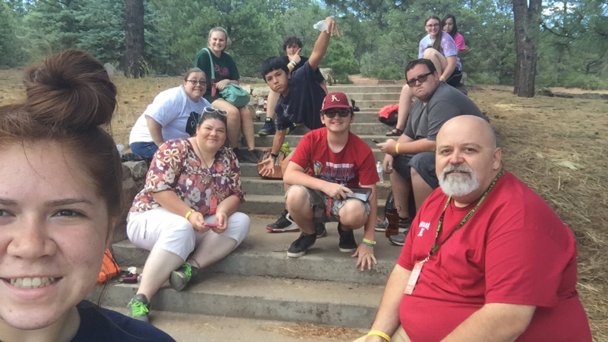 SavannahLoRee's tweet photo. #SLcampisfun https://t.co/vxQIeevkTI