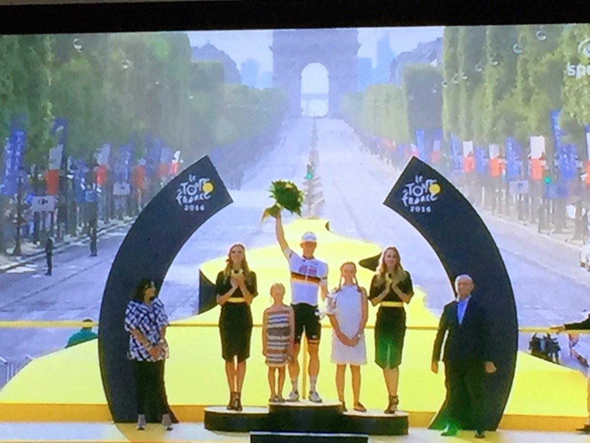 Victory! Congrats <a href="/AndreGreipel/">Andre Greipel</a> &amp; tx @Lotto_Soudal for the teamwork and a great tour. #liveyourdream