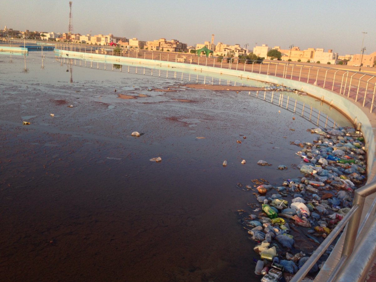 رساوي اتيكيت No Twitter نافورة الزبايل الله يكرمكم في حديقة المحفل بالرس نوم المسؤول وعبث الهمجي