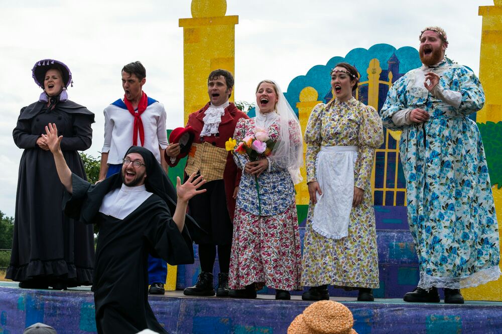 gog2953's tweet photo. Saw @IllyriaTheatre 's #ruddigore in #Wanstead Park. Guess what? It was brilliant! Here's a snap. https://t.co/Dda6XyvfTO