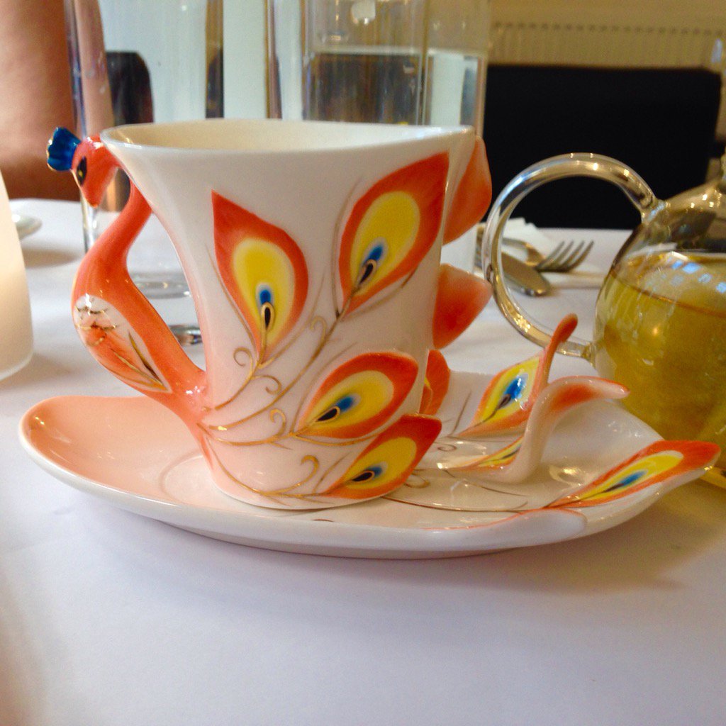 nielsenbrown's tweet photo. A nice cup of green tea. https://t.co/8YZEyCWAu0