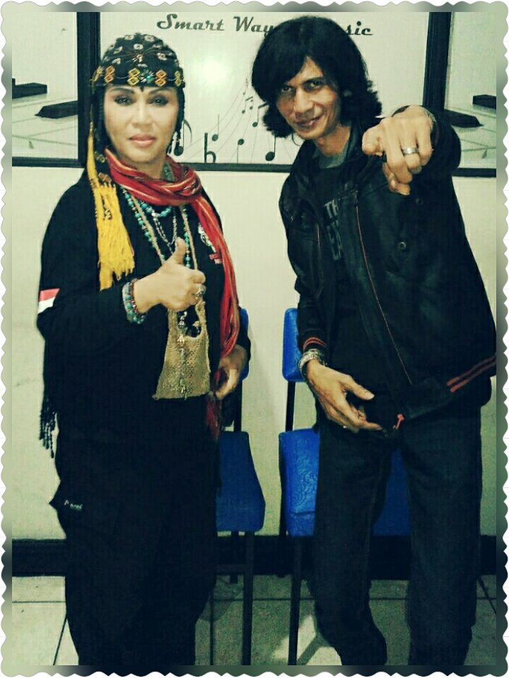 Hey kamu ... iy kamu yg ngaku musisi !! Buktikan pedulimu