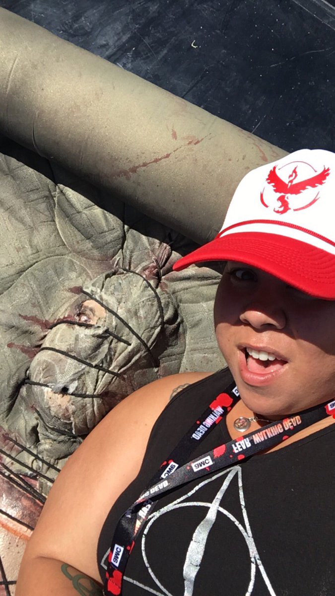 TimboHo's tweet photo. When one of your friends dies at the pre game #FXSDCC https://t.co/MeM3Hs7BJg