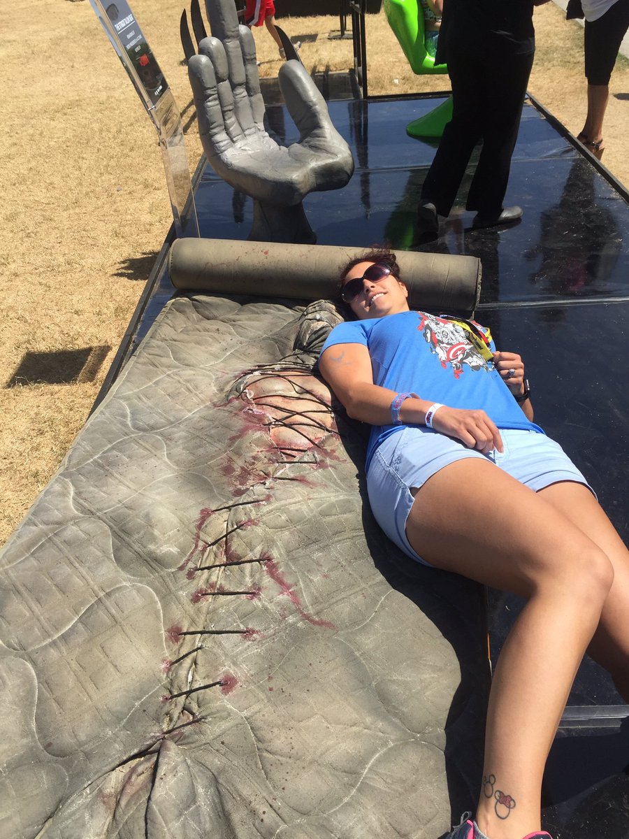 TimboHo's tweet photo. When one of your friends dies at the pre game #FXSDCC https://t.co/MeM3Hs7BJg