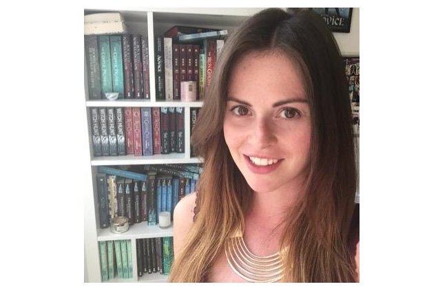 WritersDigest's tweet photo. New agent @SarahManning123 seeks crime/thriller, women’s fiction, fantasy, YA &amp; more https://t.co/fzeece0Nu9 https://t.co/nX1xK1LGcR