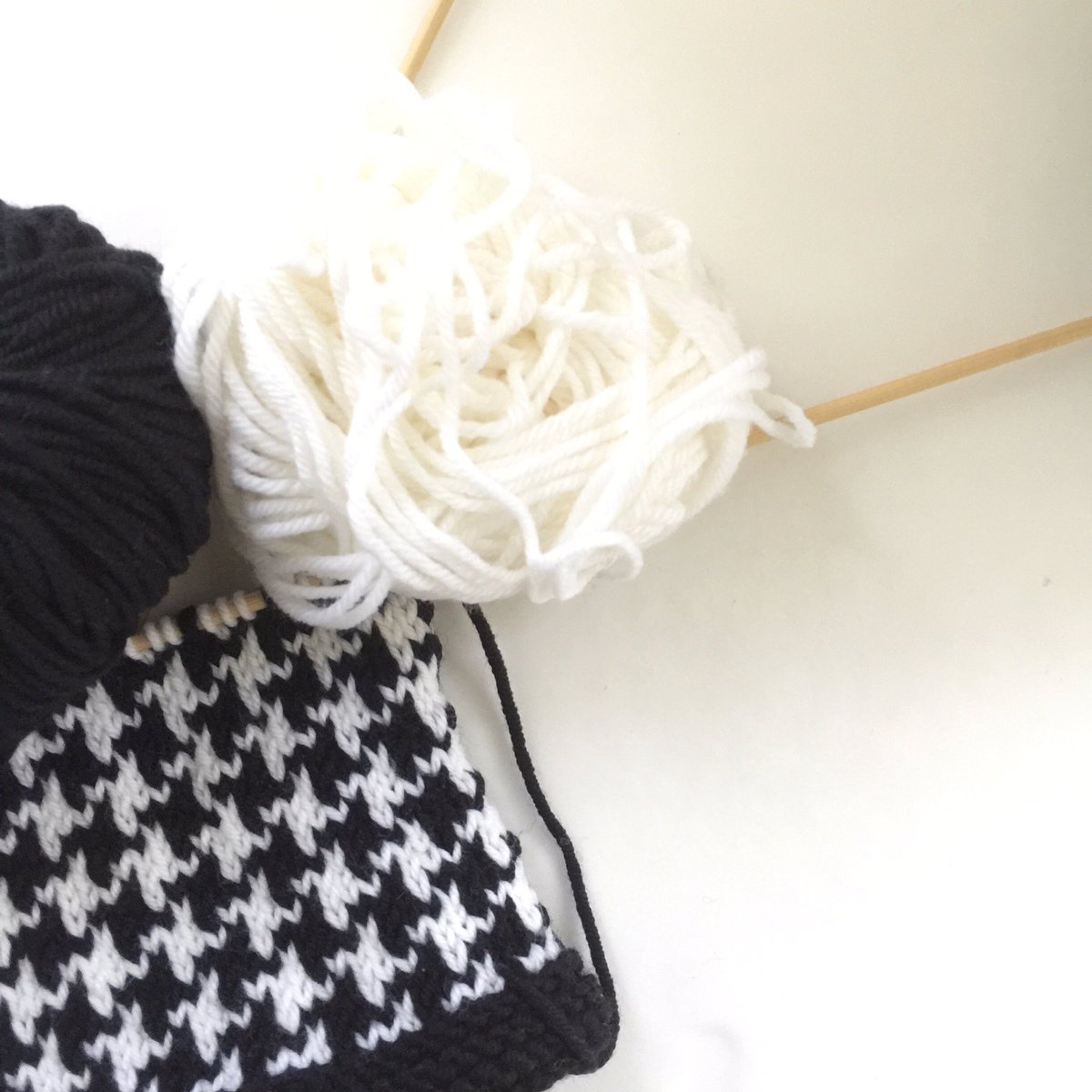 TaffertyDesigns's tweet photo. Sneak peek: the classic... #handmade #houndstoothpattern #houndstooth https://t.co/O1krUmJc4C