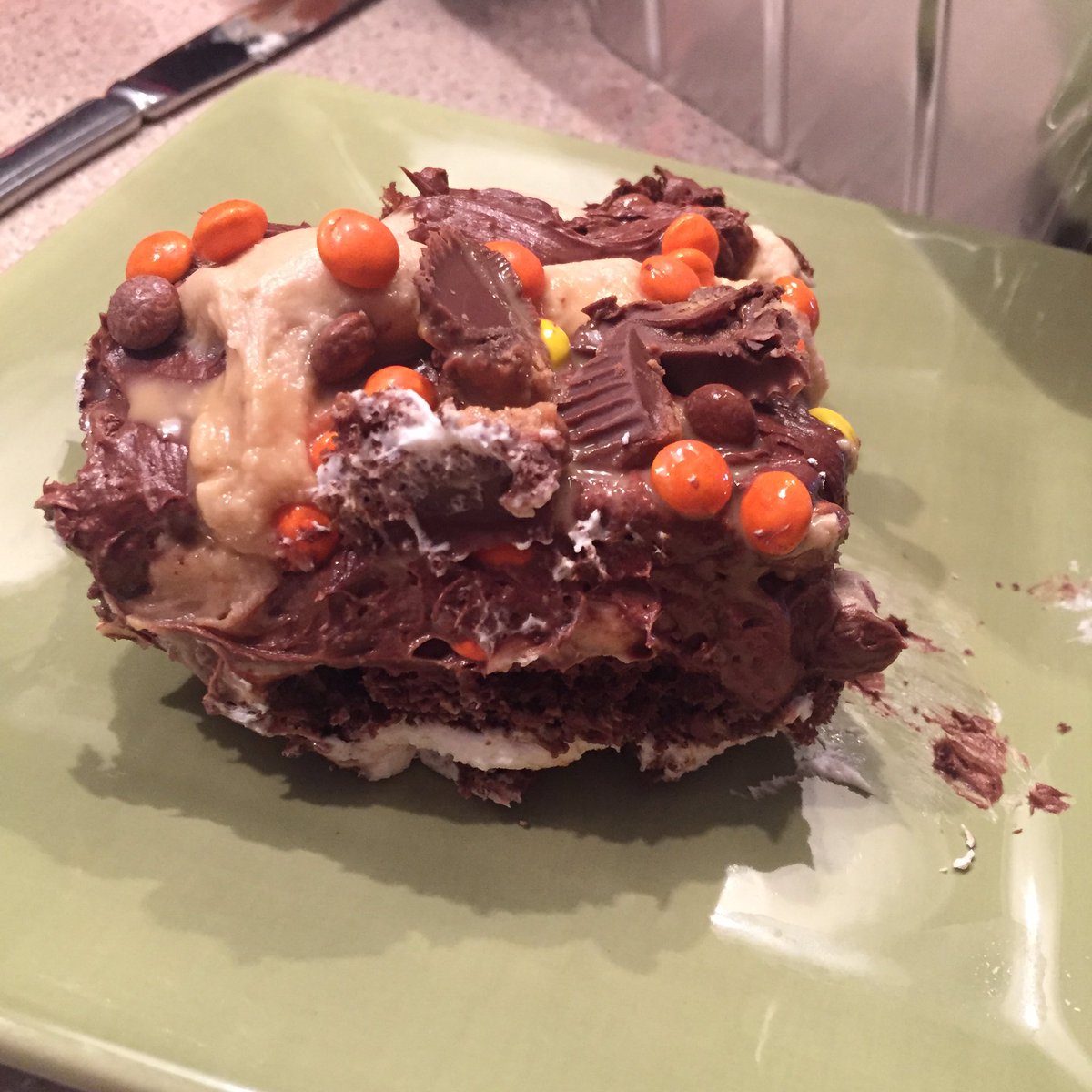 haconnolly's tweet photo. @shanedawson, 
So @allijmann and I tried to make a Reese's Peanut Butter cake! Thanks for the inspiration!! https://t.co/tV0aP3Hztx