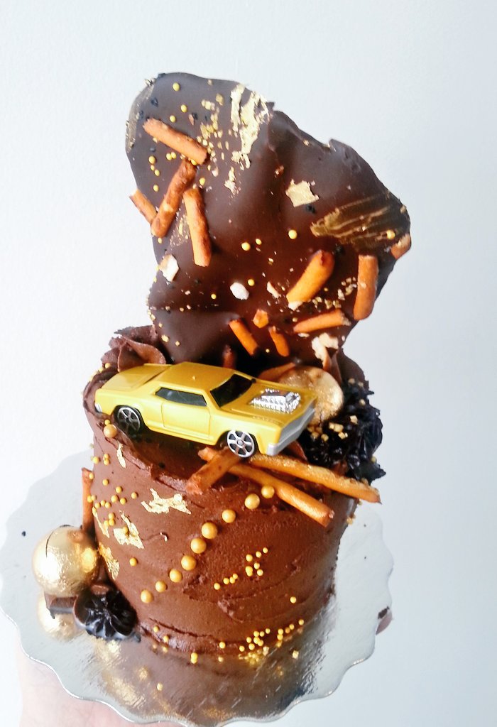 EdibleOptions's tweet photo. #WickedLittleCake #GlutenFree #DairyFree #Double #Chocolate With A #Pretzel &amp; #BlackSeaSalt #Sail! #Niagara #stkitts https://t.co/6NxCGwGSjt